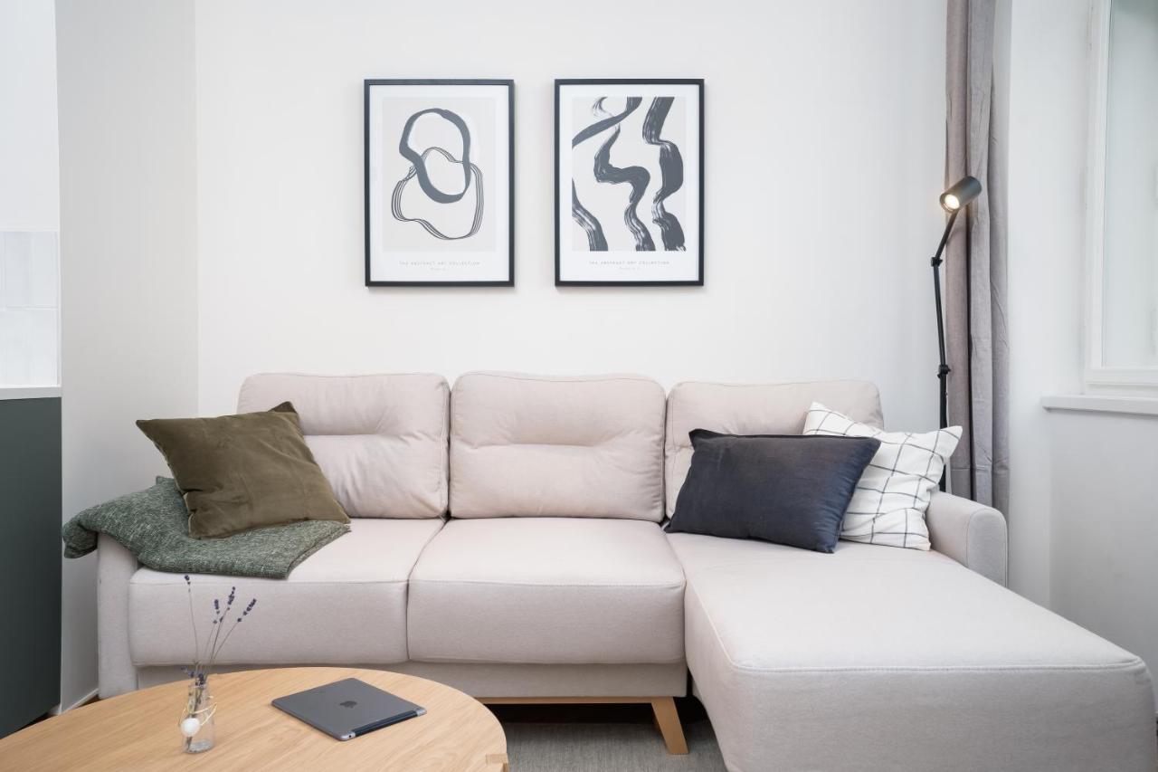 Apartamento Days - Bright Flat - Small Balcony - Quiet Area