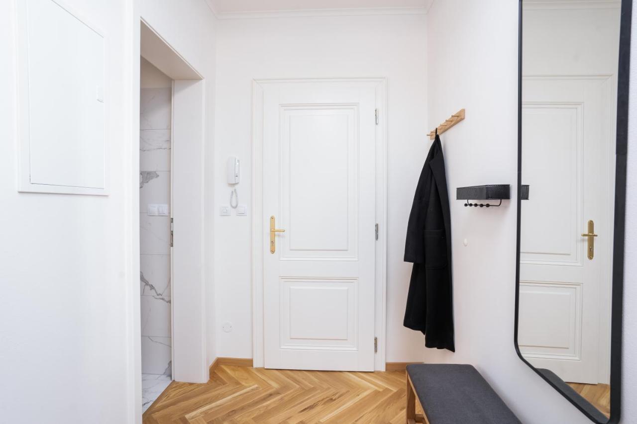 Apartment Days - Bright Flat - Small Balcony - Quiet Area Prag